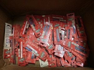 lot 138 image: NEW Box Full of Approx 115 Packs of Vermont American Jigsaw Blades