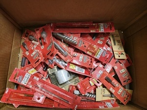 lot 141 image: NEW Box Full of Approx 60 Packs of Misc Vermont American Bits, Rotary Rasps, Screw Extractors & MUCH MORE