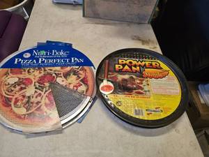 lot 153 image: Large Lot of Pizza Trays
