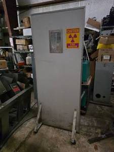 lot 213 image: Rolling Radiation Screen Panel w Window
