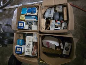 lot 218 image: Large Lot of Misc In-Line Filters