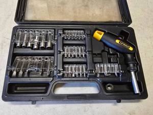 lot 177 image: Stanley Tork Screwdriver w Misc Driver Bits