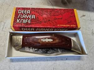 lot 191 image: NEW Star Hand Crafted Deer Slayer Knife w Box