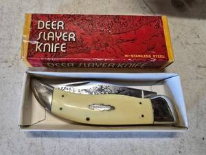 lot 192 image: NEW Star Hand Crafted Deer Slayer Knife w Box
