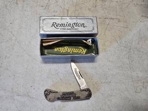 lot 200 image: NEW Remington Model 700 175th Anniversary Lockback Knife