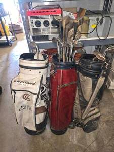 lot 221 image: Lot of Misc Vintage Golf Clubs & Bags