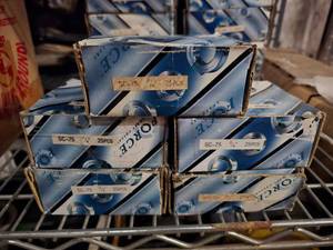 lot 236 image: Lot of 5 Boxes of NEW 34 Shaft Lock Collars, 25 Collars Per Box