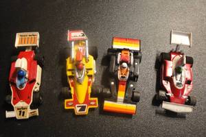 lot 14 image: 4- Collectible G-Plus Slot Cars, Used, Texaco, Marlboro, Lola 7