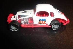 lot 139 image: ERTL Die Cast and Plastic #1 Charlie Jarzombek Modified Coupe #3013BT, From Nutmeg Colletibles