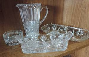 lot 14 image: mixed lot of crystal pitcher,bowls,small serving tray
