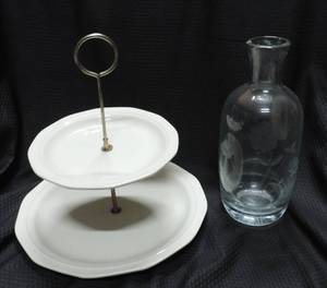lot 29 image: two tower serving tray and vase with flower etching