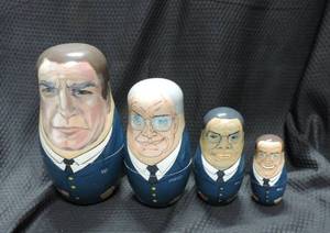 lot 51 image: Vintage Presidential Wooden Nesting Dolls