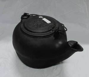 lot 62 image: cast iron kettle see all pic the outside was redone
