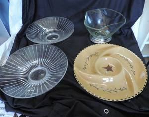 lot 119 image: Western chip and dip platter  wavy glass bowl with silver colored base  and two large Crystal bowls
