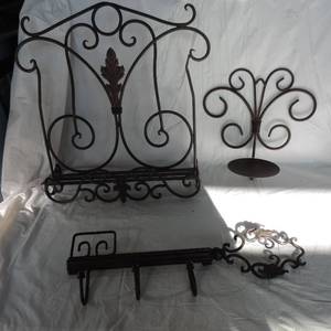 lot 144 image: Decorative metal see picture