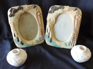 lot 188 image: picture frames and candle holders