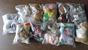 lot 219 image: Lot of plushies all in pictures