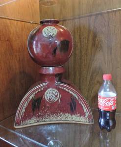 lot 231 image: decorative home decor