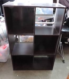lot 236 image: Small shelf display
