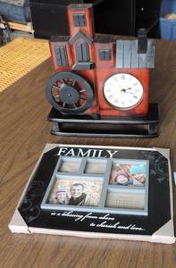 lot 243 image: Decorative clock and picture frame