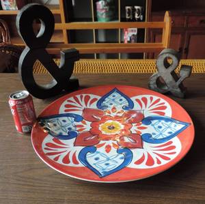 lot 271 image: Plastic serving tray wood & sine small metal & sine