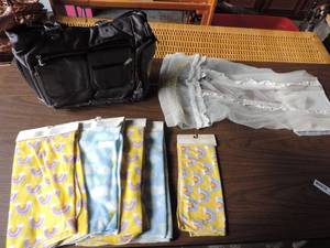 lot 288 image: Diaper bag diaper holder for receiving blankets and one burp cloth
