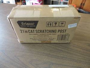 lot 297 image: Cat scratching post