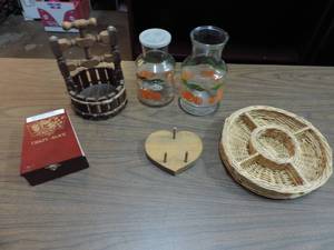 lot 301 image: mix lot small wood well  2 glass jars with oranges on them  cigar box  wood hart  round basket