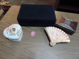 lot 302 image: Mixed lot blue felt covered jewelry box one small wood jewelry box heart trinket box and pink fan tray