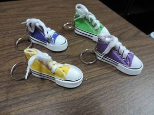 lot 321 image: Shoe keychains