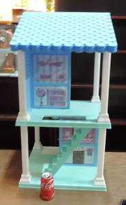 lot 362 image: Gently used dollhouse
