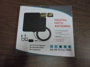 lot 377 image: Digital HDTV antenna