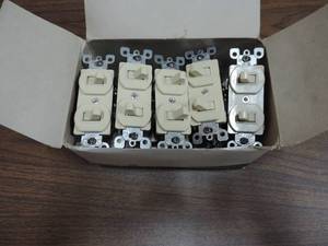 lot 400 image: Double switch