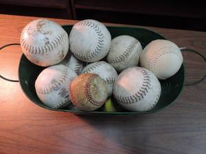 lot 416 image: Lot of balls