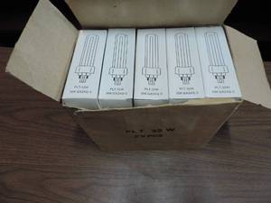lot 427 image: 25 pcs 32W 30k GX24Q-3