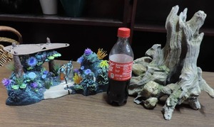lot 444 image: Avatar fish tank decorand decorative wood looking piece