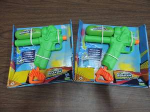 lot 448 image: Two super soakers water guns