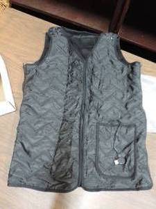 lot 453 image: Cooling style USB heated vest fits like a lg