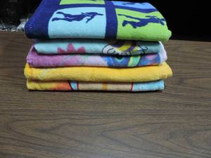 lot 497 image: Lot of beach towels
