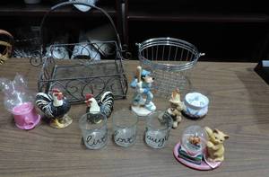 lot 500 image: Mixed lot a couple baskets rooster salt and pepper shakers goofy figure cat figure scarecrow figure live love laugh glasses and more