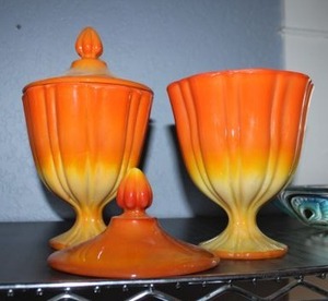 lot 2 image: Vintage BITTERSWEET orange compote candy dish