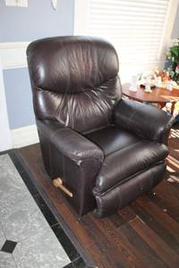 lot 27 image: LA-Z-BOY Recliner
