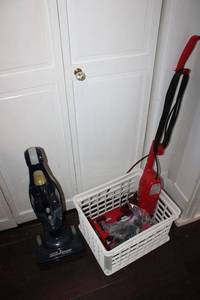 lot 56 image: Dirt Devil and Oreck electric broom vacuums