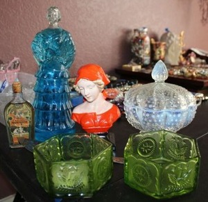 lot 60 image: Vintage household dcor Colonial green glass candy dishes, Hobnail lidded candy dish, Ceramic bust of lady, and more