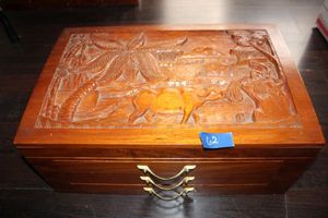lot 62 image: Wood carved jewelry box