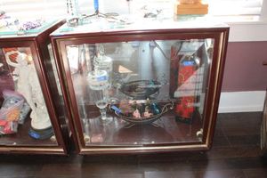 lot 81 image: Display case only - 32x16x31 PICKUP ON SECOND DAY