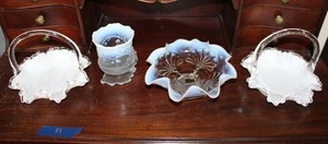 lot 51 image: White glass ruffled baskets and white trimmed glassware