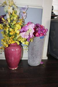 lot 53 image: Artificial flowers and vases