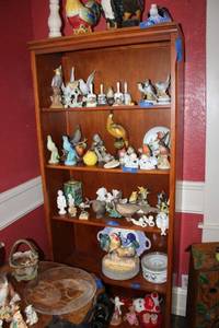 lot 142 image: Bookshelf only - 30x14x6ft tall. Removeable shelves (Please pickup on 2nd day)