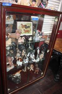 lot 150 image: Display cabinet only - 32x16x4ft. Tall PICK UP ON SECOND DAY